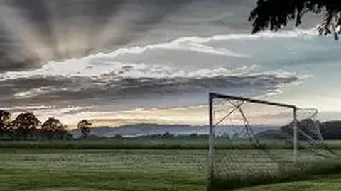 《长春亚泰降级尘埃落定，苏亚雷斯帅位不稳，离任传闻激荡足坛风云》