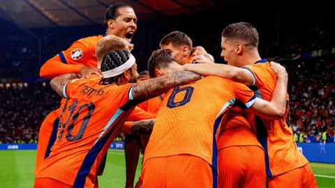 少儿体育蓬勃发展——全社会助力青少年健康成长（关注青少年体育事业）人民日报