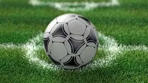 安切洛蒂执教皇马200场西甲里程碑，赛后获赠纪念战袍